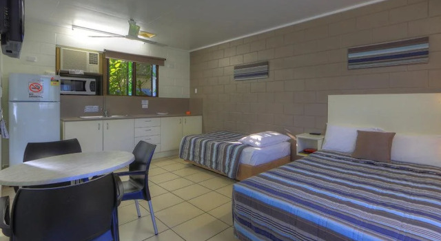 Kookaburra Holiday Park, Book Hotel Hoteller i Cardwell med parkering, Parkering