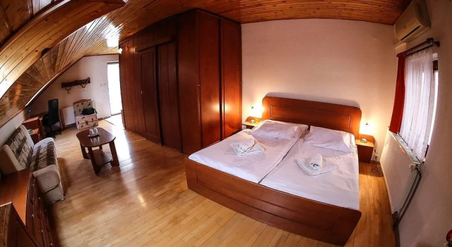 Hotel St.Florian Sturovo, Rezervovat Hotel Hotely v Nitriansky kraj s parkováním, Parkování
