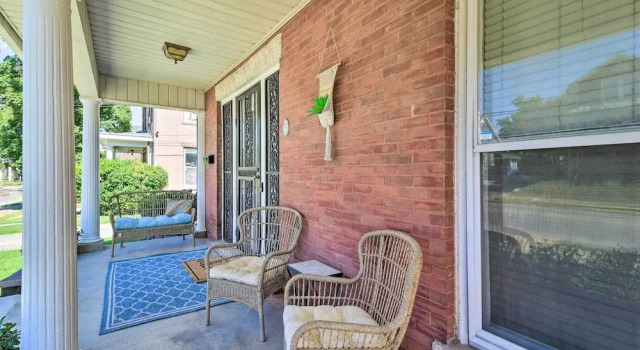 Коттедж Historic College Hill Home w/ Front Porch!