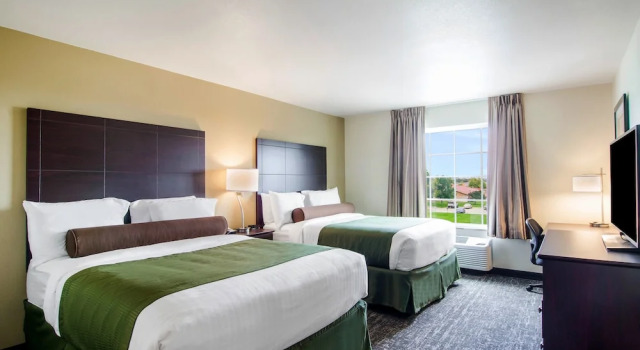 Четырёхместная студия Cobblestone Hotel & Suites - Torrington