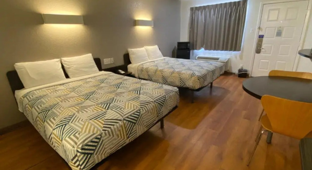 Четырёхместный номер Standard Motel 6-Bryan, TX - College Station