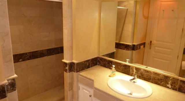 Апартаменты Deluxe Greenlife Village Apartment