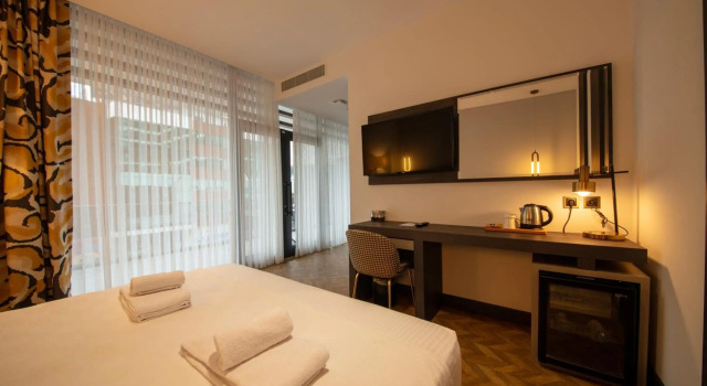 V Center Hotel
