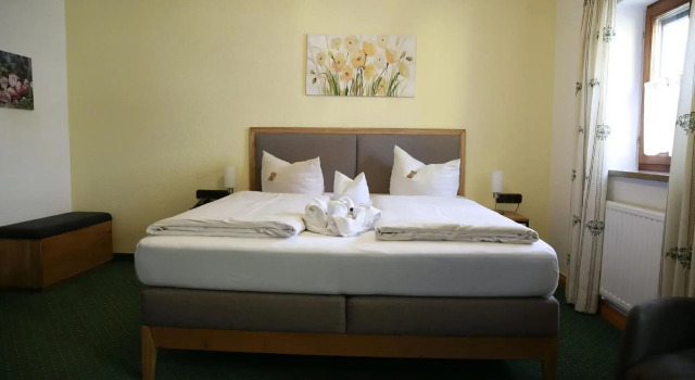 Hotel zur Isar, Rezervasyon Otel Lower Bavaria SPA oteller, SPA