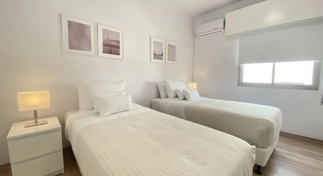 Апартаменты Luxury Phaedrus Living Town Flat Stephania 302