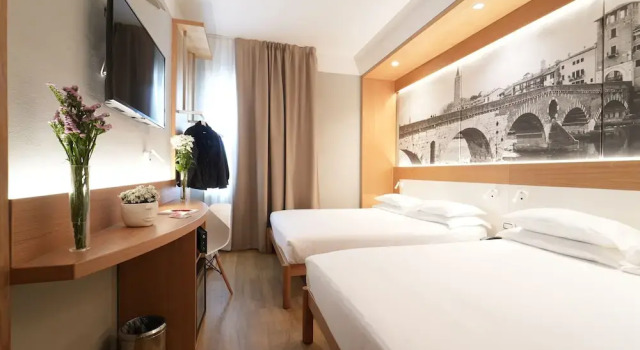 Шестиместный номер Deluxe Cavallo Hotel Verona Est