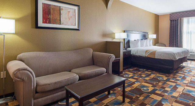 Двухместный люкс Quality Inn & Suites Buda