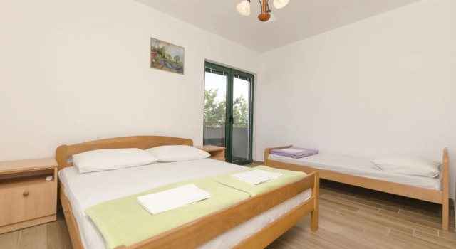 Apartments Mirko, Забронировать Апартаменты/квартира Апартаменты Примоштен, рядом с Пляж Затока, Апартаменты/квартира