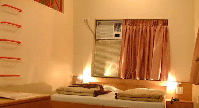 Hotel Ravi Kiran