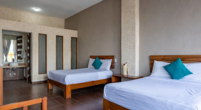 Четырёхместный номер Standard Hotel Santa Rosa