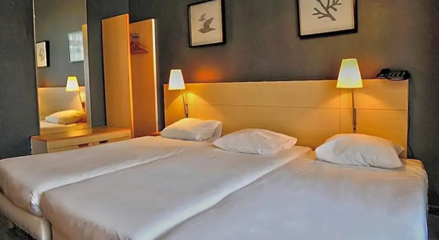 Номер Standard Hotel Aviation