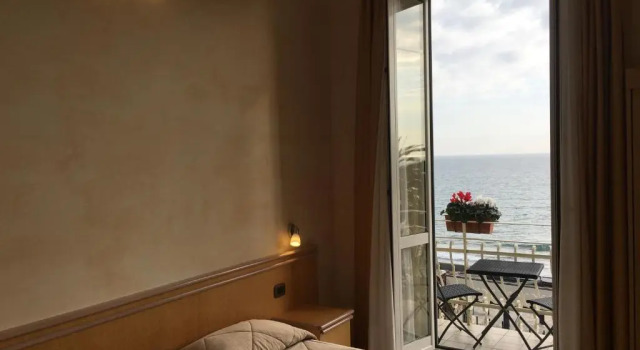 Двухместный номер Standard с балконом и с видом на море Hotel Villa Igea