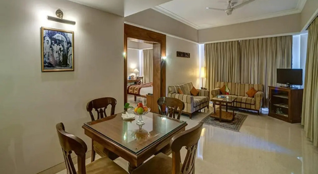 Люкс Shraddha Inn - Shirdi