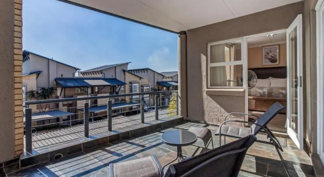Upmarket Sandton apartment, Boek Appartement Sandton 