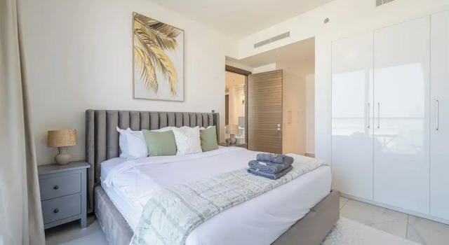 Marco Polo - Stunning 2BR with Burj View, Spacious Gym & Pool