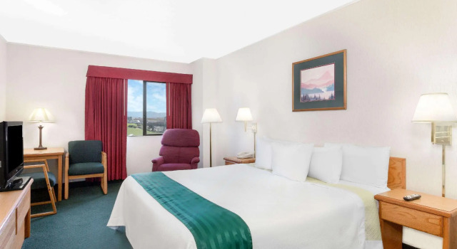 Camera Business Wingate by Wyndham Butte City Center