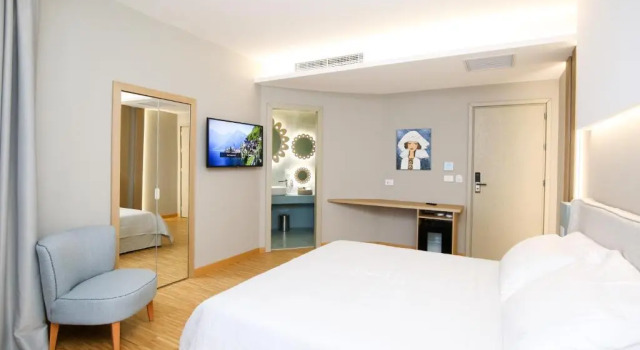 Люкс Hotel Vlora Priam, Affiliated by Meliá