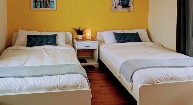 Четырёхместный номер Standard с балконом La Plage Motel
