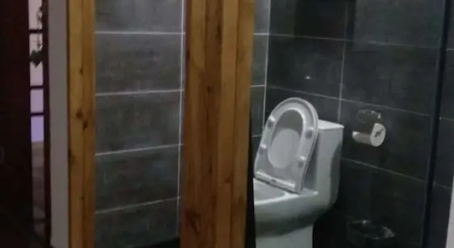 Кровать в общем номере (мужской номер) Leading Men Hotel