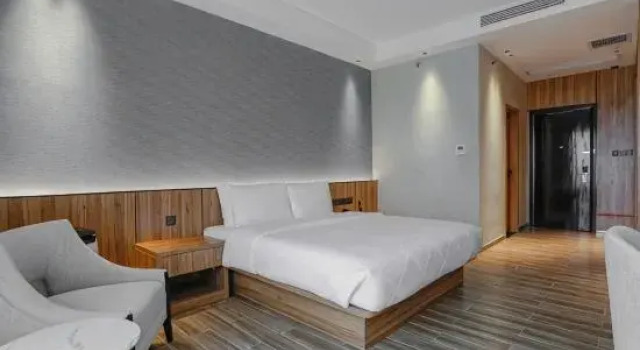 Полулюкс Hotel Casiana & Events Center Tagaytay