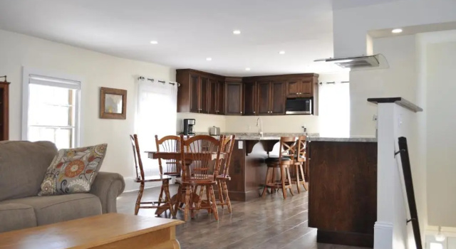 Апартаменты Holman's Heritage Suites