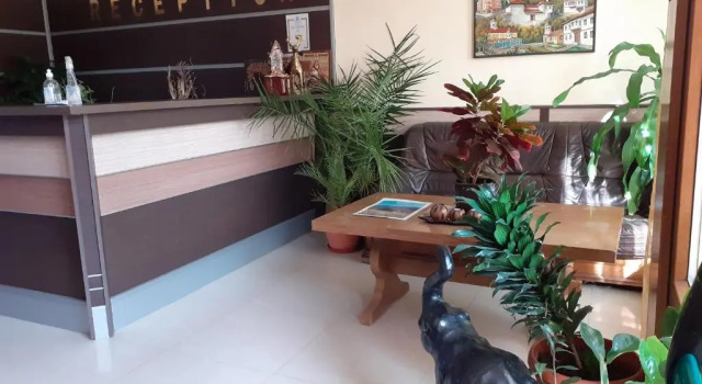 Gelov Hotel, Забронировать Отель Отели Берковица с парковкой, Парковка