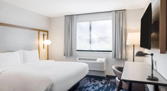 Четырёхместный номер Standard Fairfield Inn & Suites by Marriott San Diego Pacific Beach