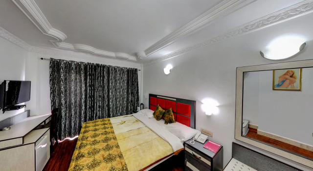 Hotel Shilton by Royal Collection