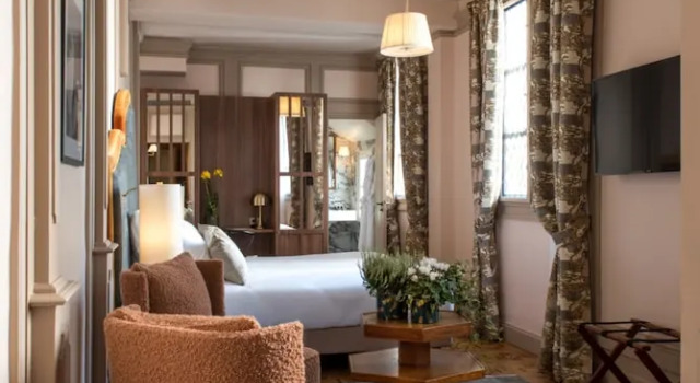 Люкс Comfort Hôtel Fougère