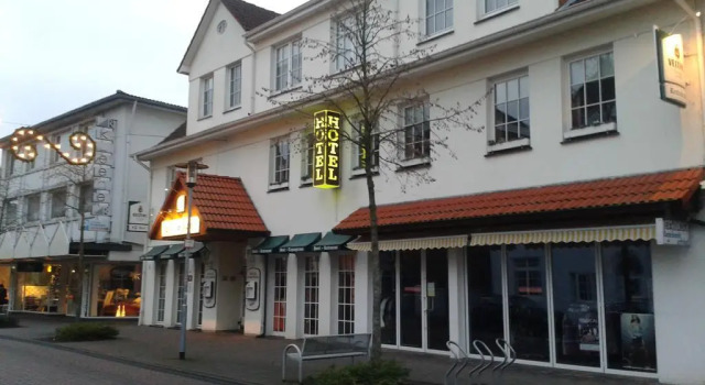 Hotel Schlömer, Забронировать Отель Клоппенбург 