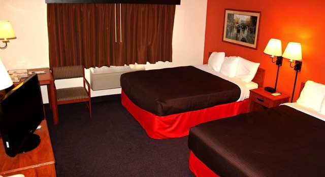AmericInn Lodge & Suites Oakdale, Varaa Hotelli Hotellit Minnesota pysäköinnillä, Pysäköinti