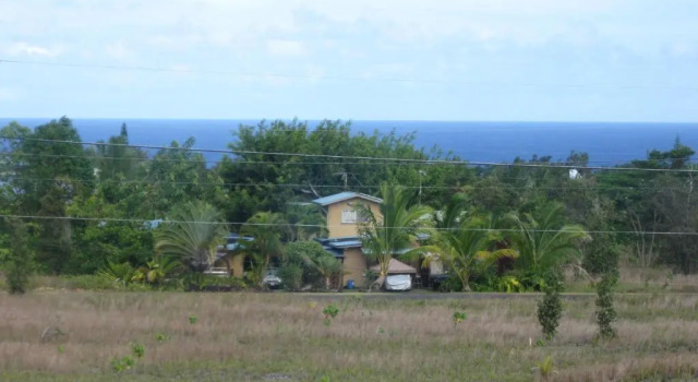 Коттедж с 3 комнатами Coconut Palms Vacation Rental near lava fields and beaches