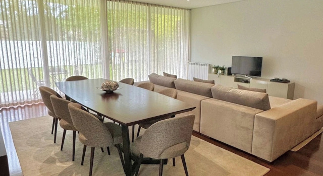 Villa Branco - Private Pool & Garden, Book Villa Hoteller i Barcelos med parkering, Parkering