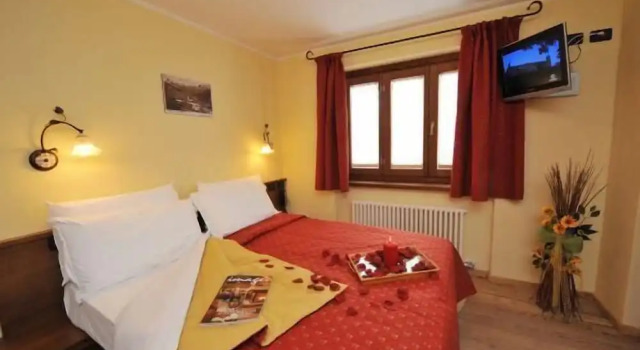 Двухместный номер Standard с балконом Hotel Le Petit Abri