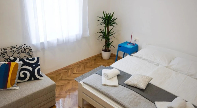 Студия с балконом Apartmani Basioli