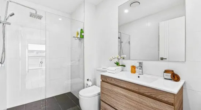 Centre of Newtown 1 BED APT