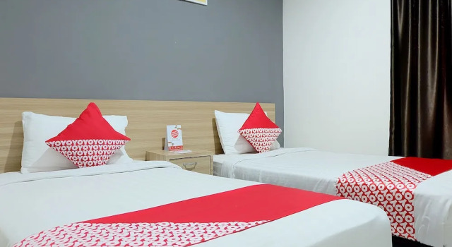 OYO 1474 Hotel Fayadh, Prenota Hotel Muara Bungo Jambi