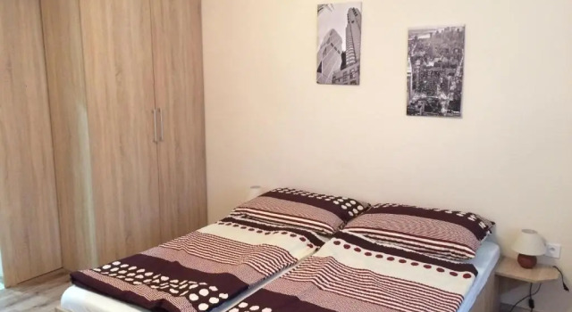 SUNNY Apartman, Rezervovat Apartmán Hotely v Nitriansky kraj s parkováním, Parkování