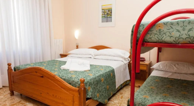 Номер Economy Hotel Iris