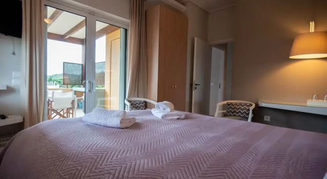 A Modern Villa With Exceptional Rooms for Unique Vacation Memories!, Забронировать Вилла Отели Сароникос 3 звезды, 3*