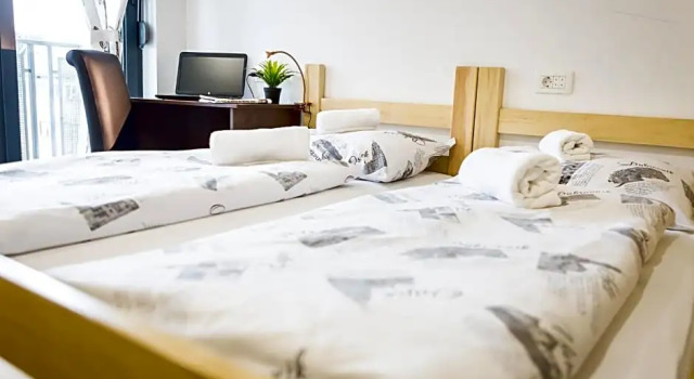 Standard Zimmer mit Balkon Hostel Moving