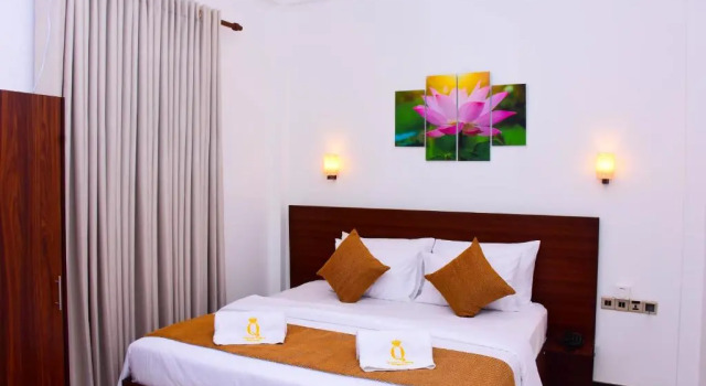 Двухместный номер Deluxe с балконом Negombo New Queens Palace