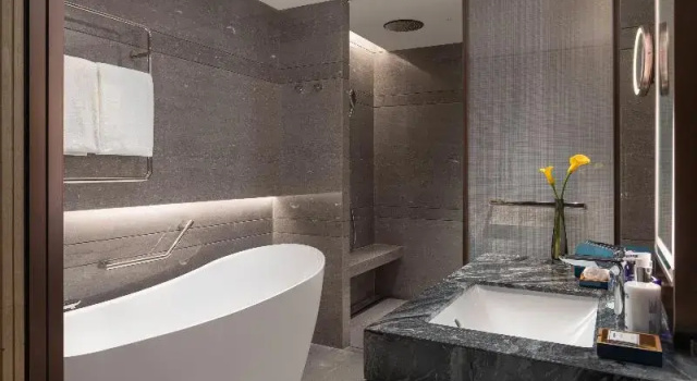 Двухместный номер Standard с видом на океан voco Sanya Dadonghai by IHG