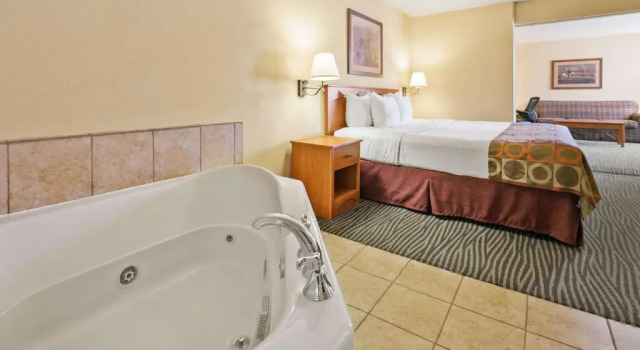 Люкс Best Western Desert Inn