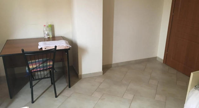 Nina Guest House, Забронировать Гостевой дом Недорогие отели Тираны, рядом с Skanderbeg Square, недорого