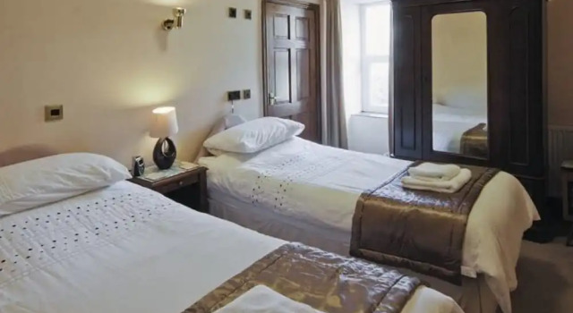 Lovely Large home 10 Minute Walk to Barmouth Beach, Забронировать Дом для отпуска Коттеджи Сноудония, Коттедж
