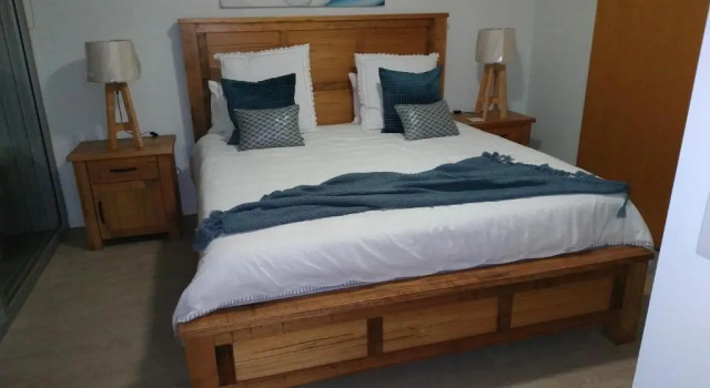 Best at Bright Point Absolute Waterfront 4 bedroom apartment, Забронировать Апартаменты/квартира Апартаменты Острова Магнетика, Апартаменты/квартира