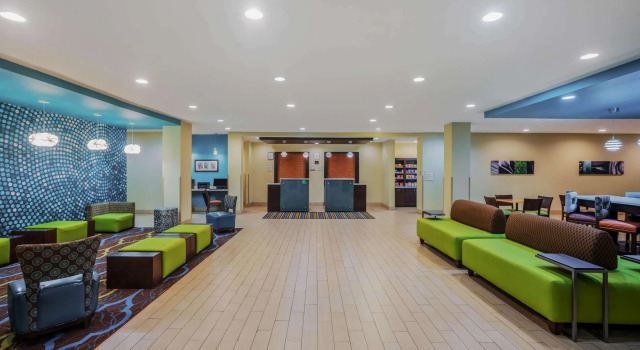 La Quinta Inn & Suites by Wyndham Beeville, Réserver Hôtel Beeville Texas