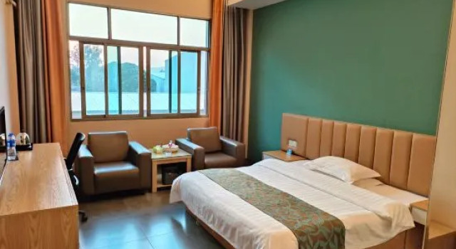 Dongshan Huatian Business Hotel, Book Hotel Dongshan Fujian