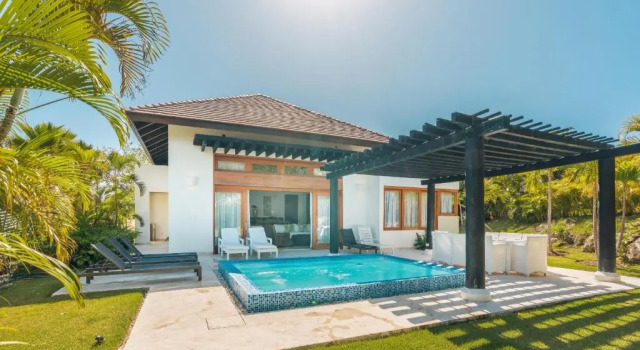 Бунгало Beautiful Bungalow With Private Pool Ab23